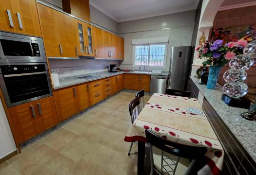 Resale - Villa - Catral
