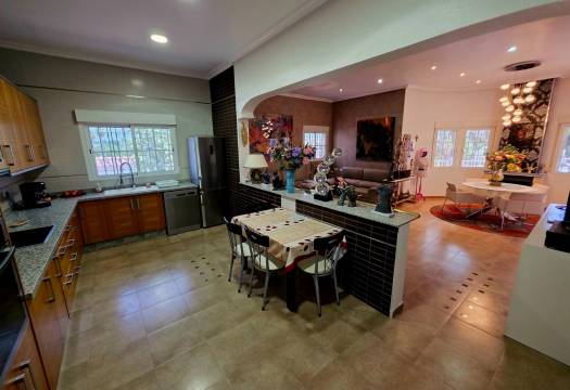 Resale - Villa - Catral
