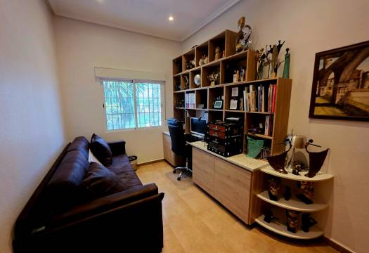 Resale - Villa - Catral