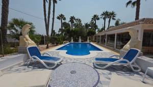 Resale - Villa - Catral