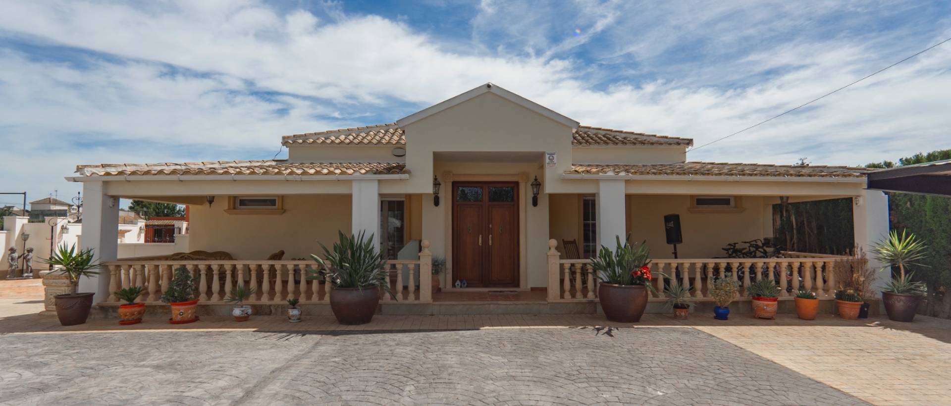 Resale - Villa - Heredades