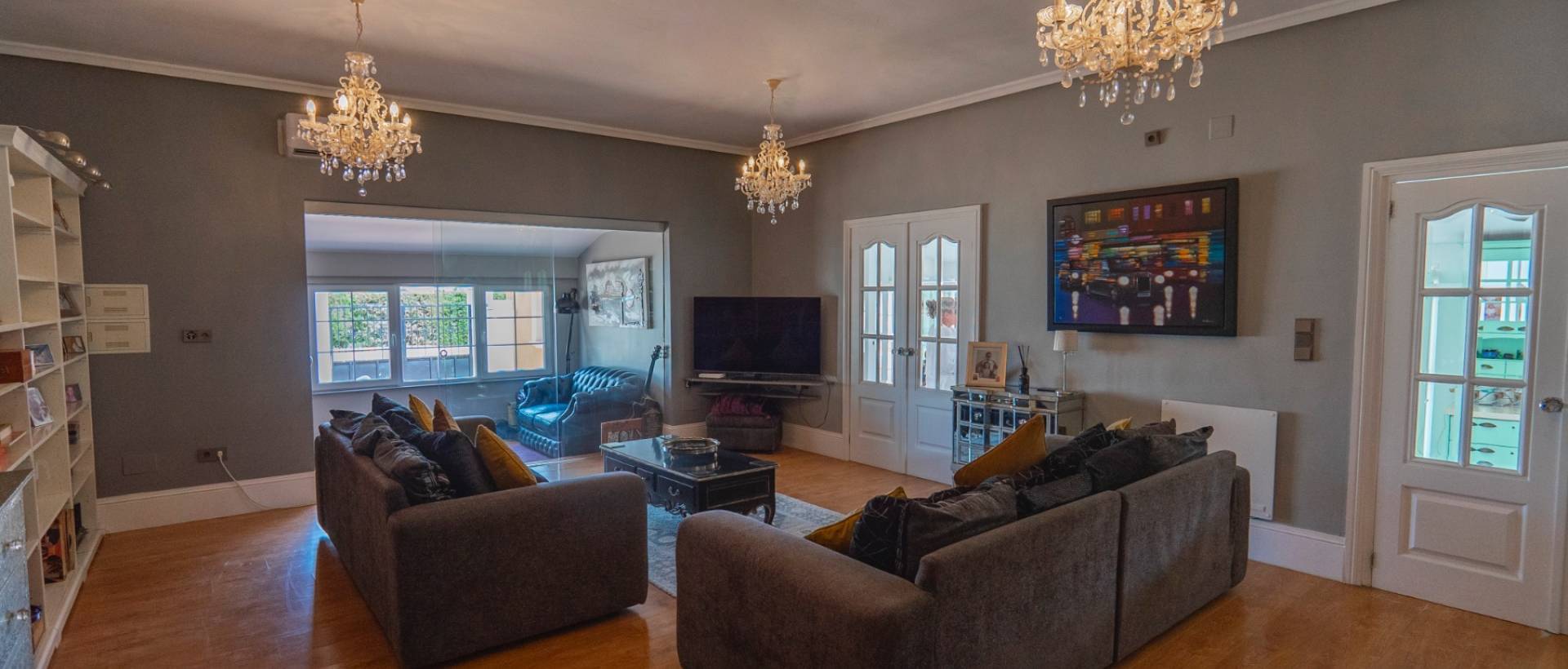 Resale - Villa - Heredades