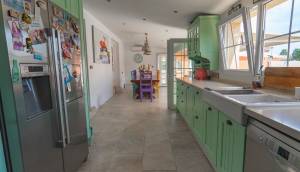 Resale - Villa - Heredades