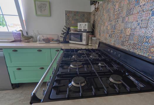 Resale - Villa - Heredades