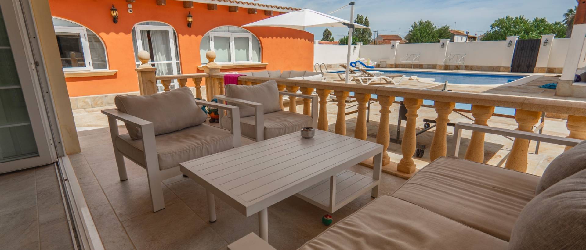 Resale - Villa - Heredades