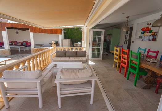 Resale - Villa - Heredades