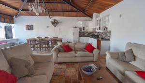 Resale - Villa - Heredades