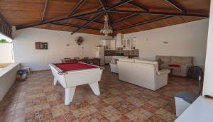 Resale - Villa - Heredades