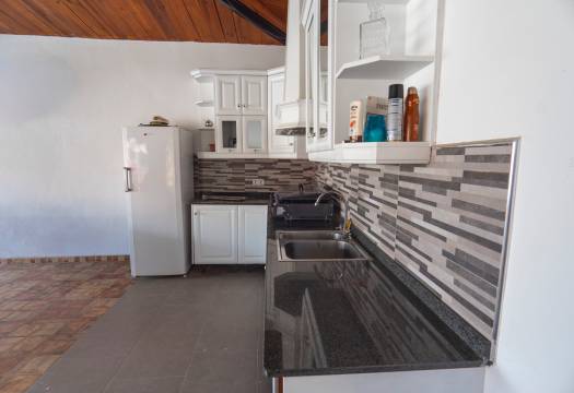 Resale - Villa - Heredades