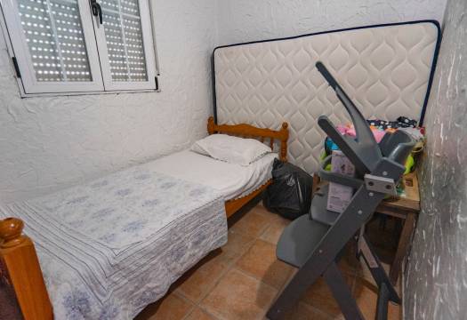 Resale - Villa - Heredades