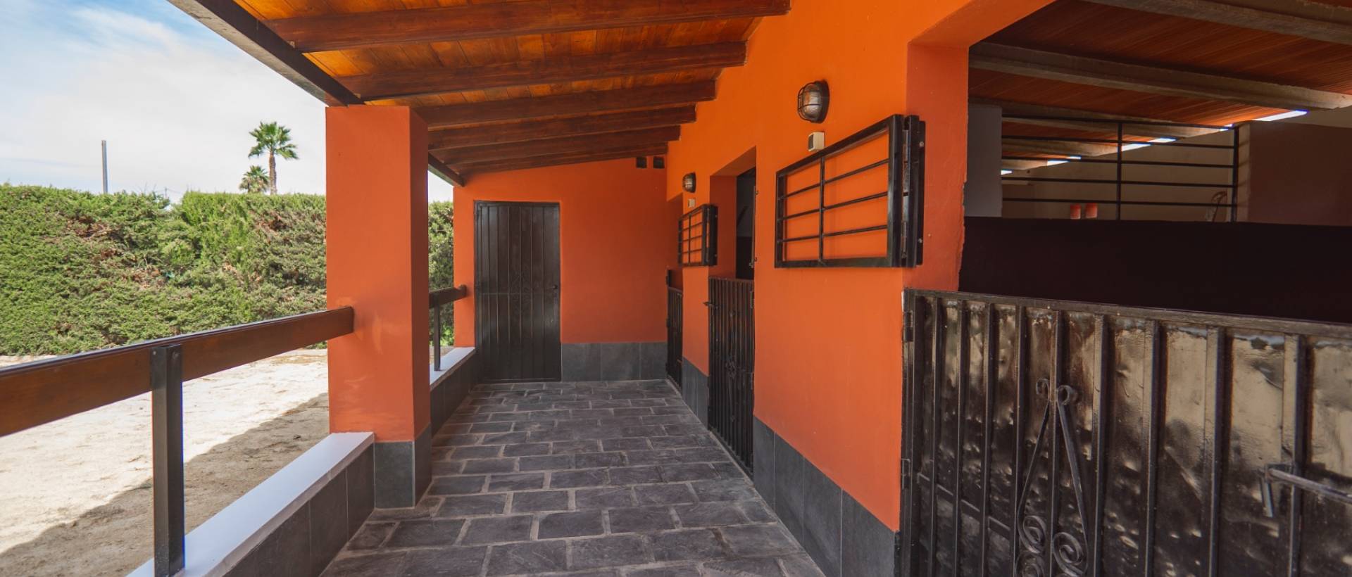 Resale - Villa - Heredades