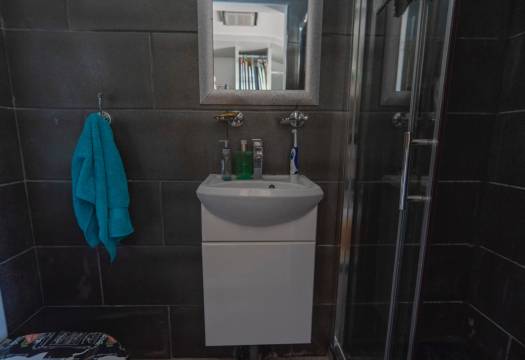 Resale - Villa - Heredades