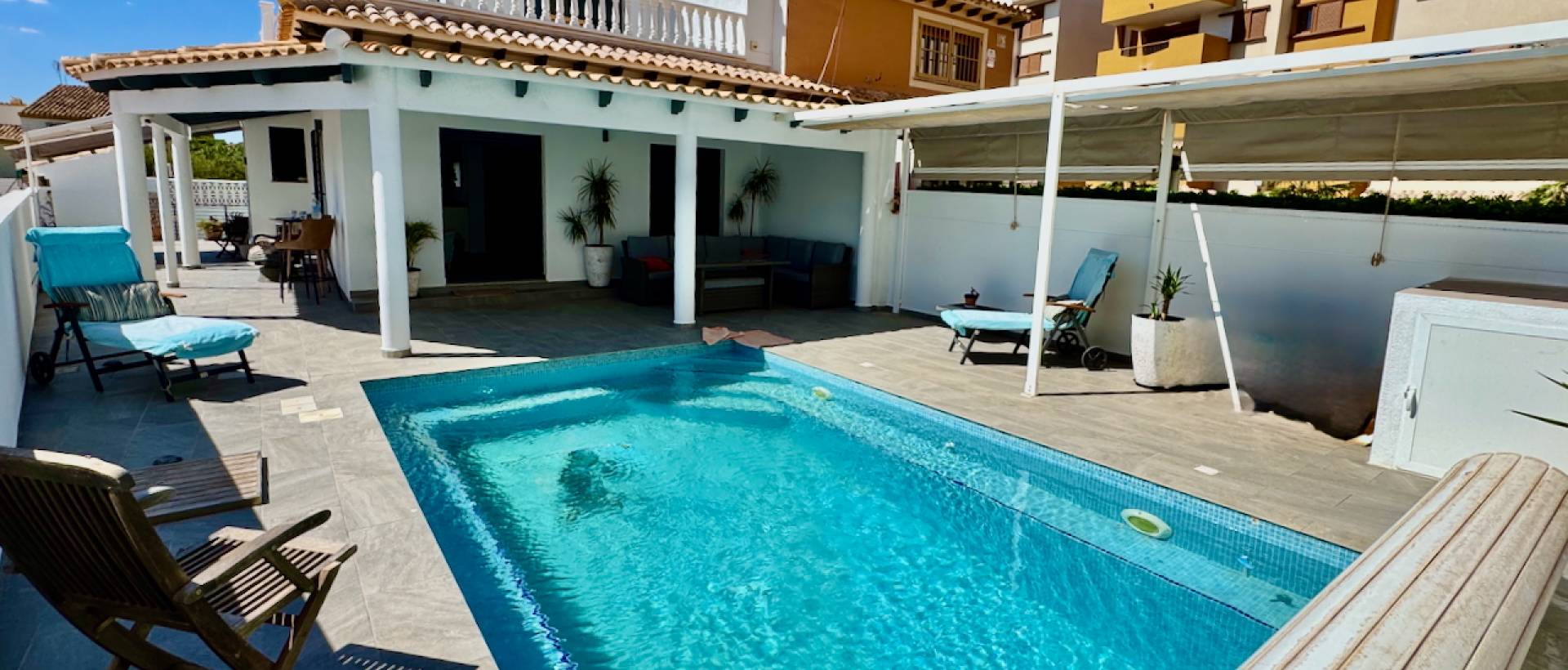 Resale - Villa - Punta Prima