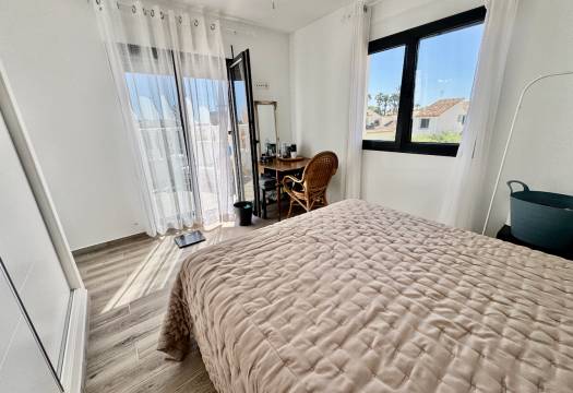 Resale - Villa - Punta Prima