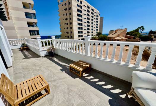 Resale - Villa - Punta Prima