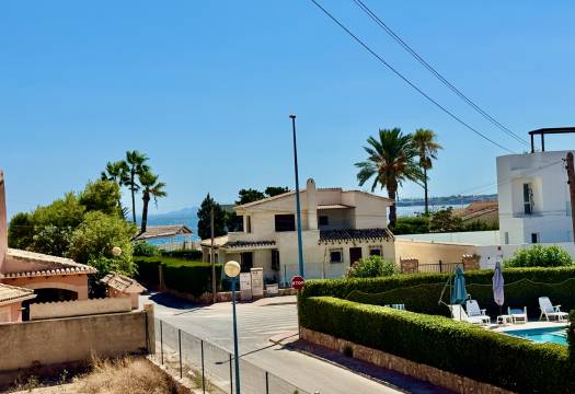 Resale - Villa - Punta Prima