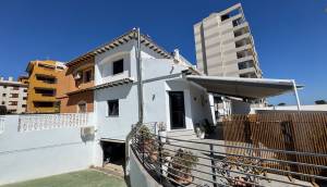 Resale - Villa - Punta Prima