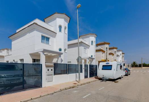 Obra Nueva - Villa / Chalet - San Fulgencio - El Oasis