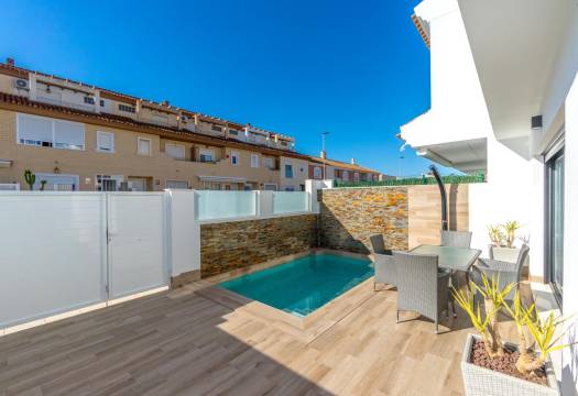 Obra Nueva - Villa / Chalet - San Pedro del Pinatar - Polideportivo