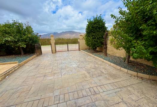 Resale - Villa - Hondon de las Nieves - Urbaniz La Montañosa