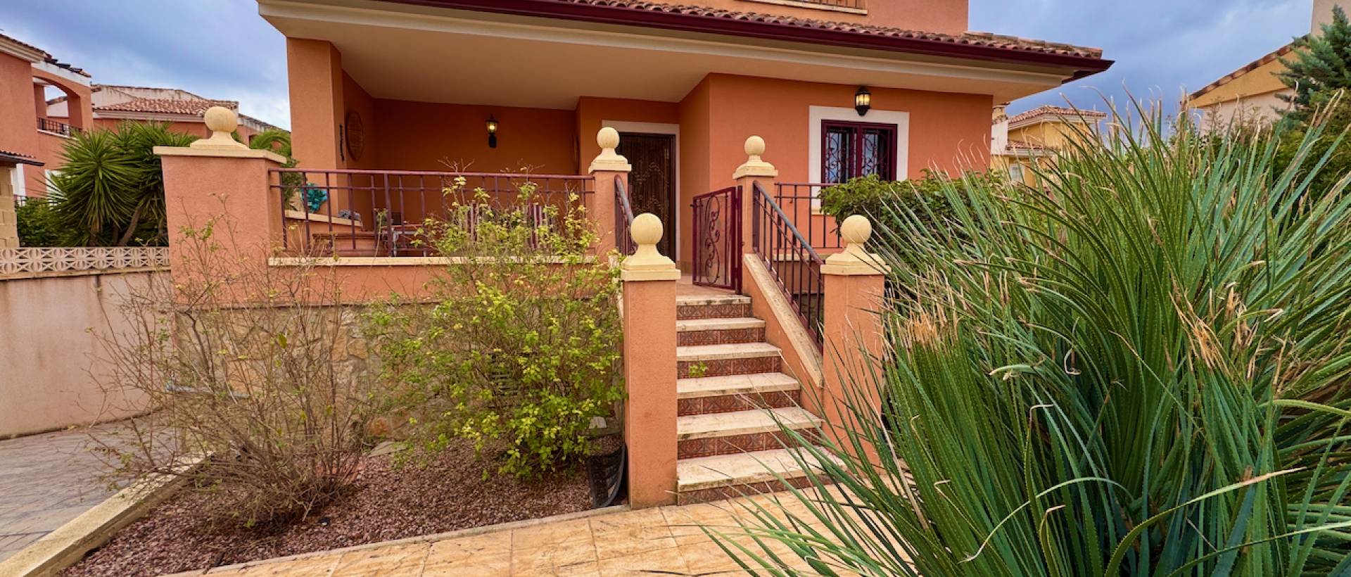 Resale - Villa - Hondon de las Nieves - Urbaniz La Montañosa