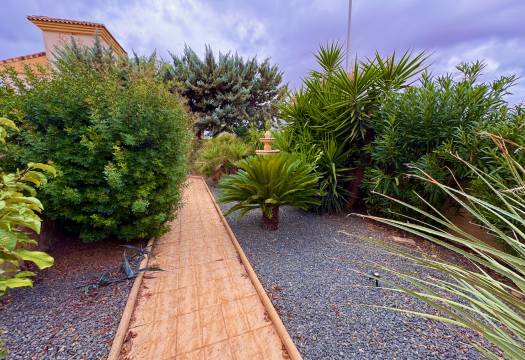 Resale - Villa - Hondon de las Nieves - Urbaniz La Montañosa