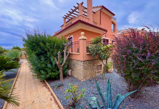 Resale - Villa - Hondon de las Nieves - Urbaniz La Montañosa