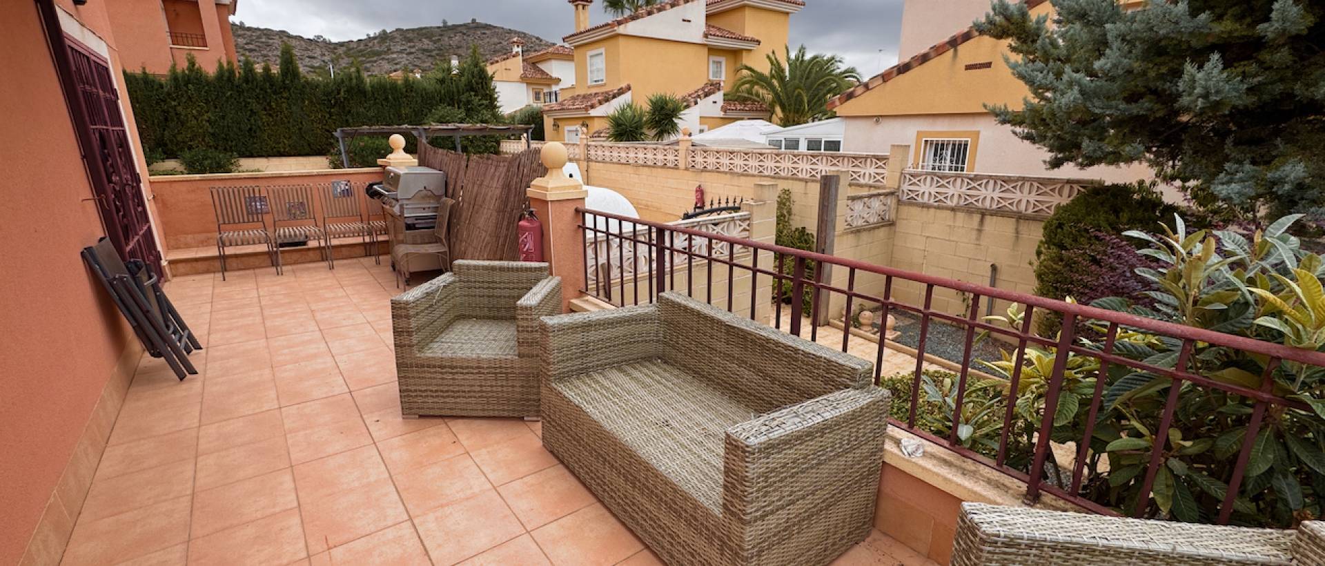 Resale - Villa - Hondon de las Nieves - Urbaniz La Montañosa