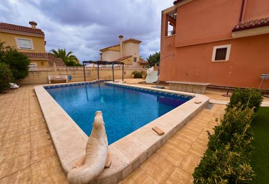 Resale - Villa - Hondon de las Nieves - Urbaniz La Montañosa