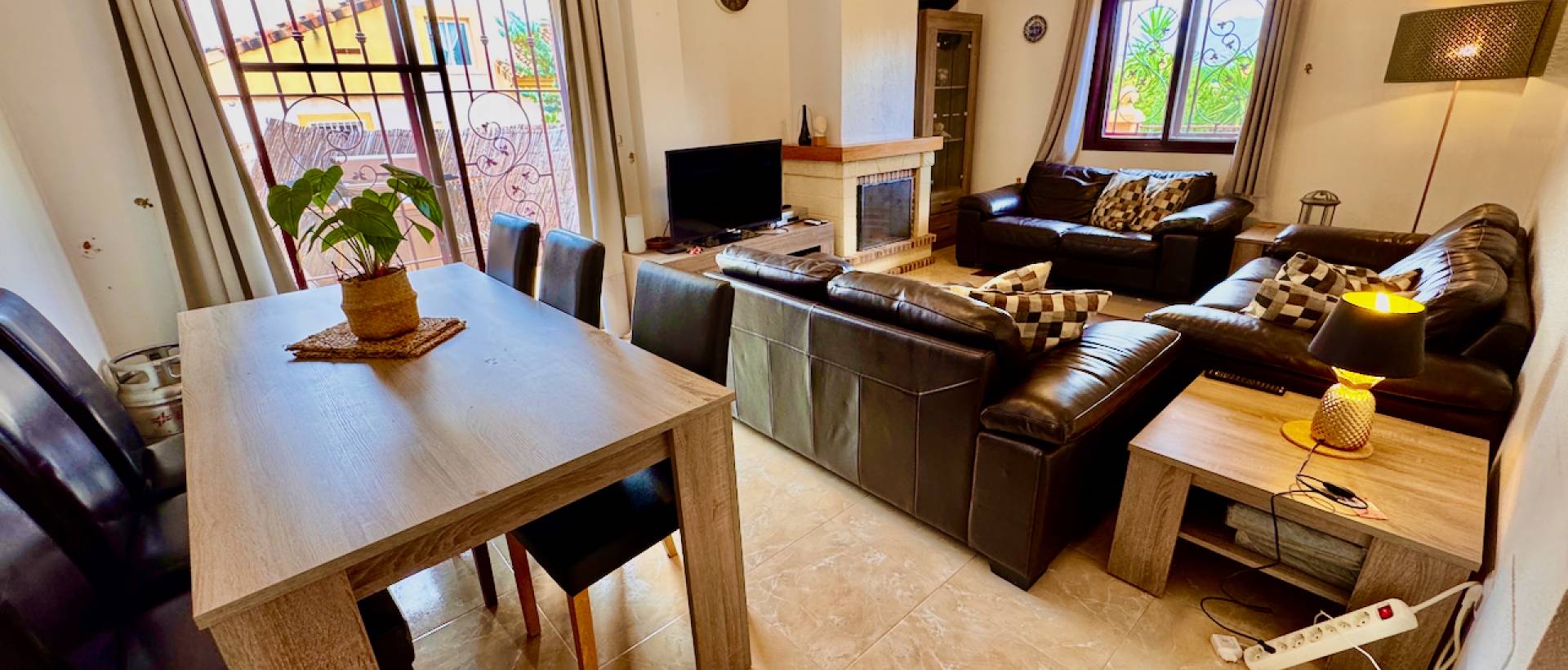 Resale - Villa - Hondon de las Nieves - Urbaniz La Montañosa