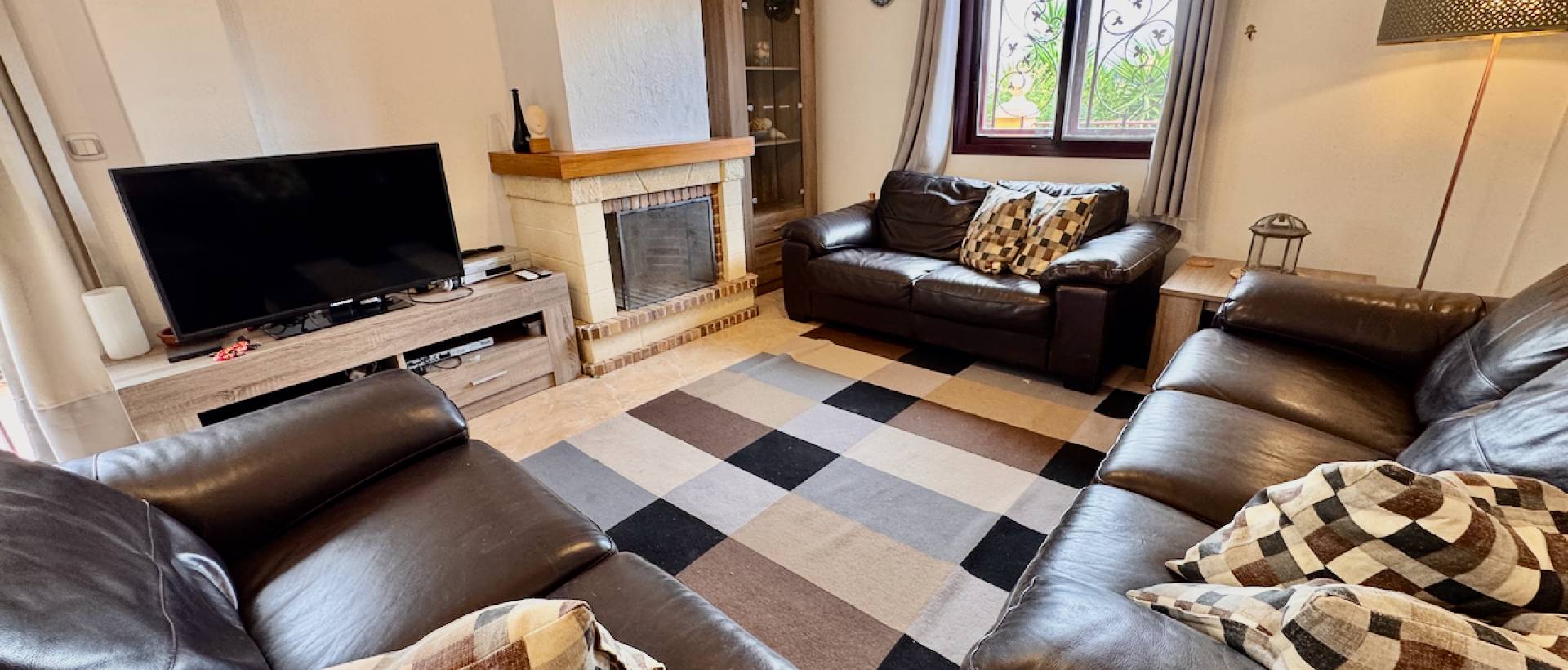 Resale - Villa - Hondon de las Nieves - Urbaniz La Montañosa