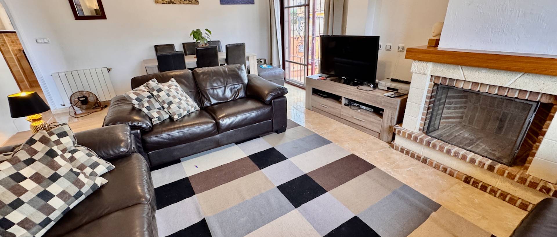 Resale - Villa - Hondon de las Nieves - Urbaniz La Montañosa