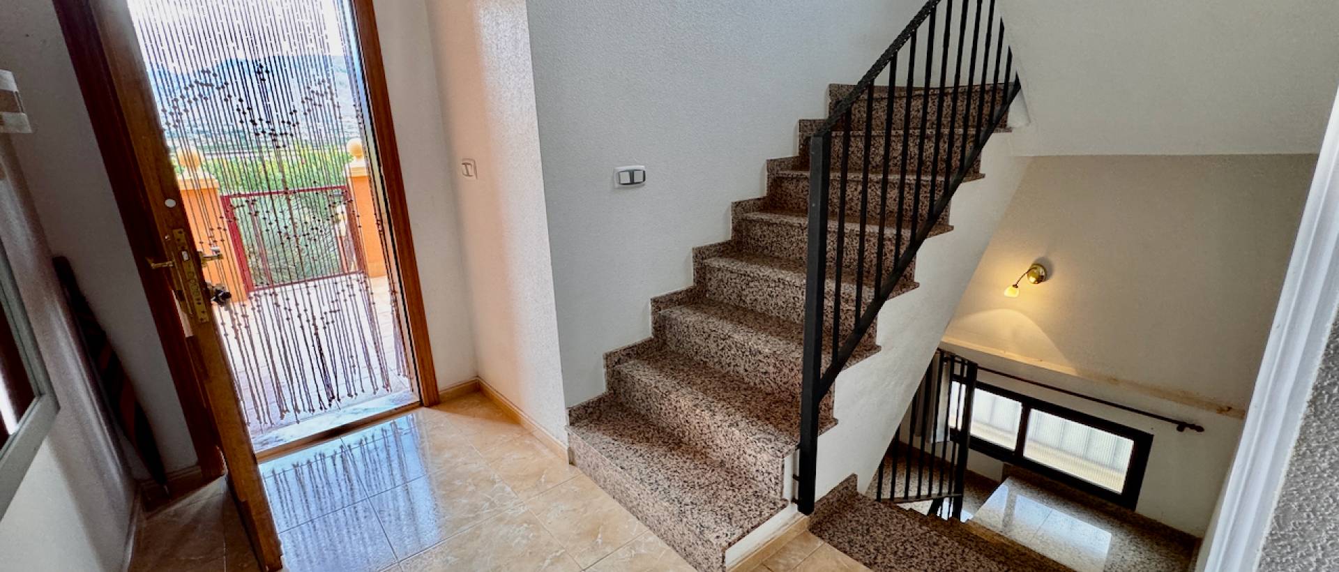 Resale - Villa - Hondon de las Nieves - Urbaniz La Montañosa