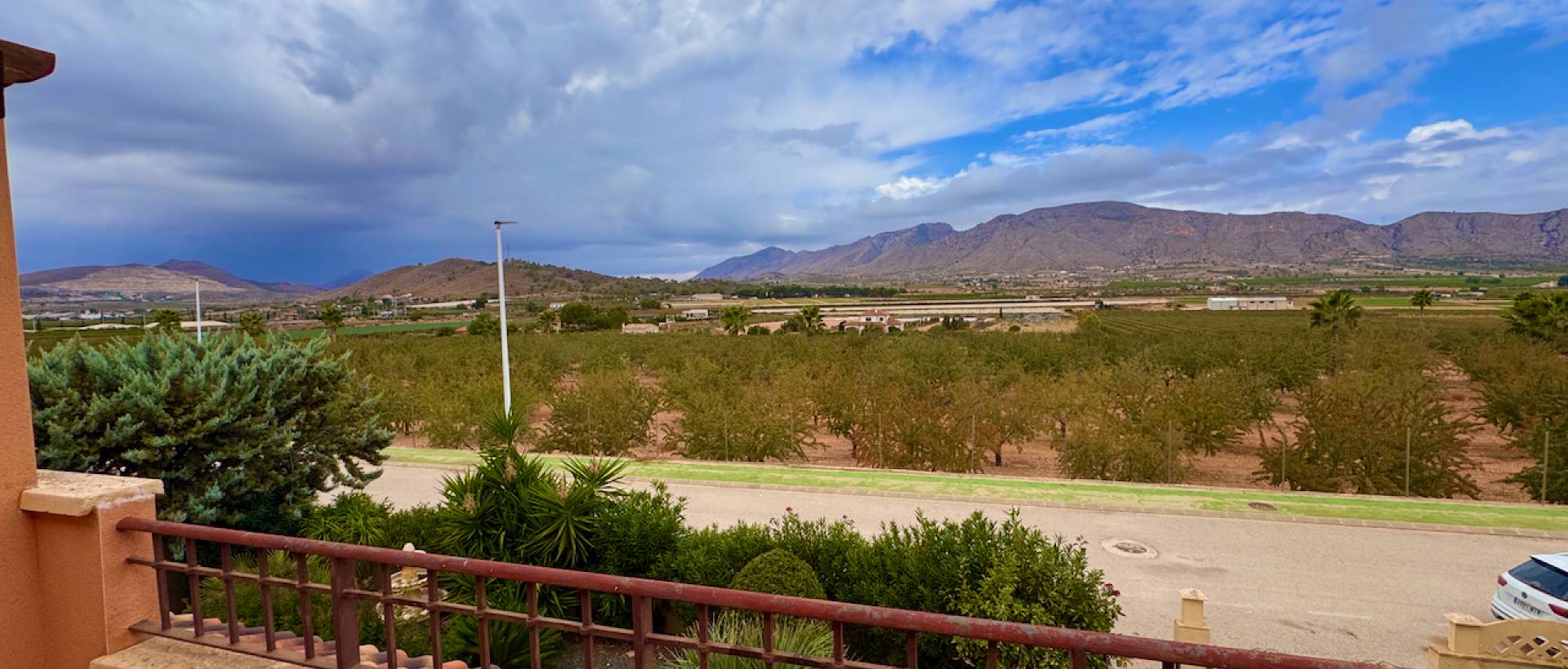 Resale - Villa - Hondon de las Nieves - Urbaniz La Montañosa