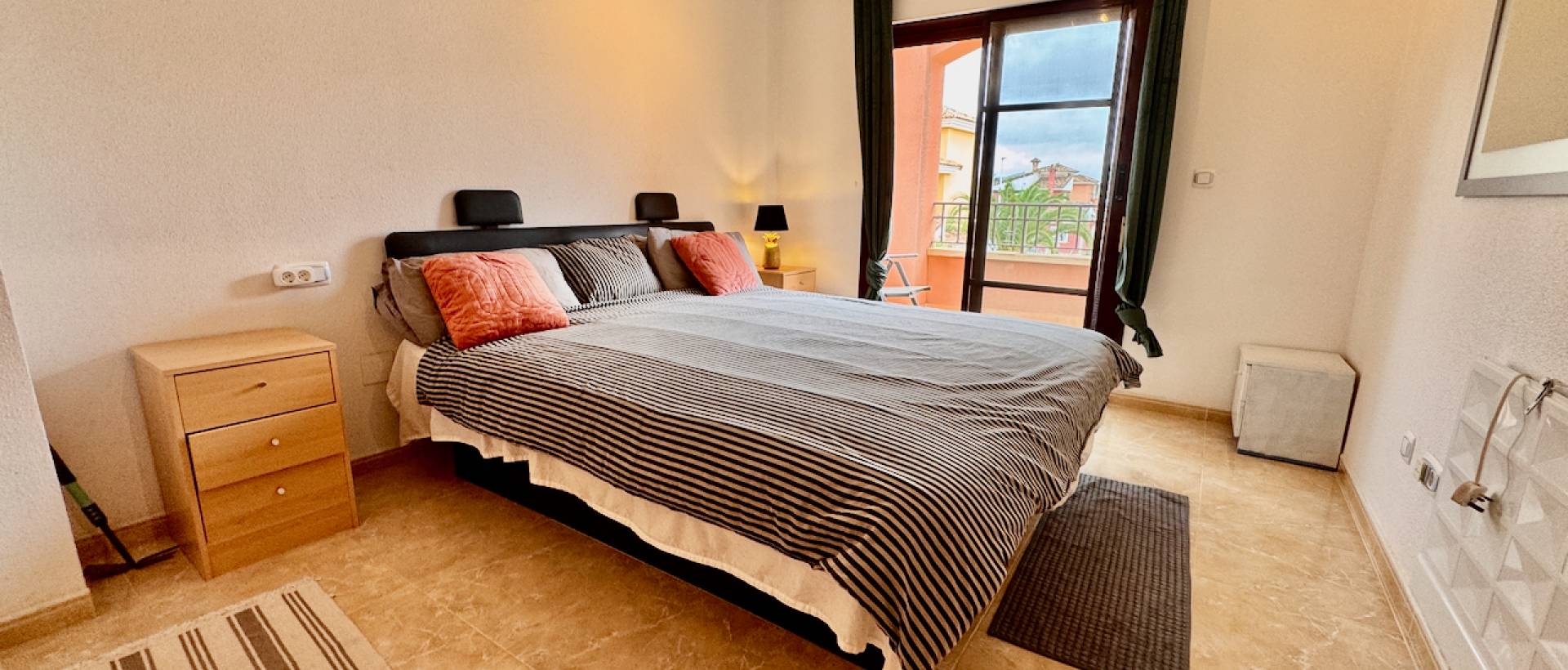 Resale - Villa - Hondon de las Nieves - Urbaniz La Montañosa