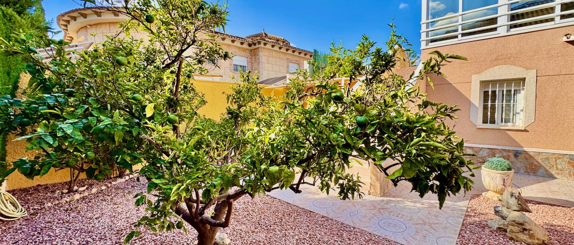 Resale - Villa - Benferri