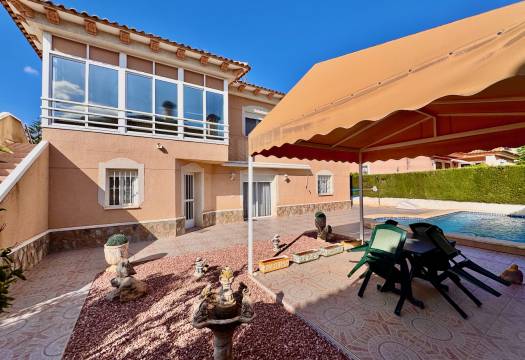 Resale - Villa - Benferri