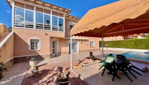 Resale - Villa - Benferri