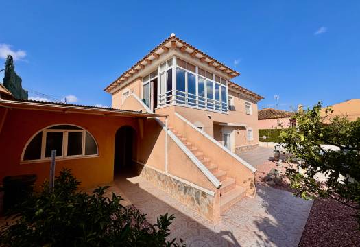 Resale - Villa - Benferri