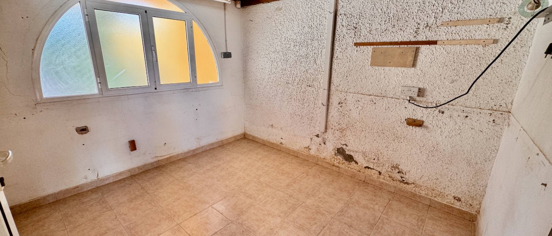 Resale - Villa - Benferri