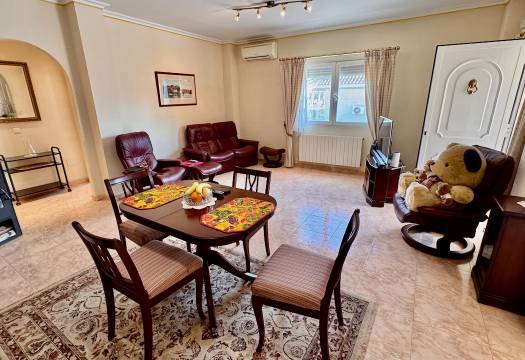 Resale - Villa - Benferri