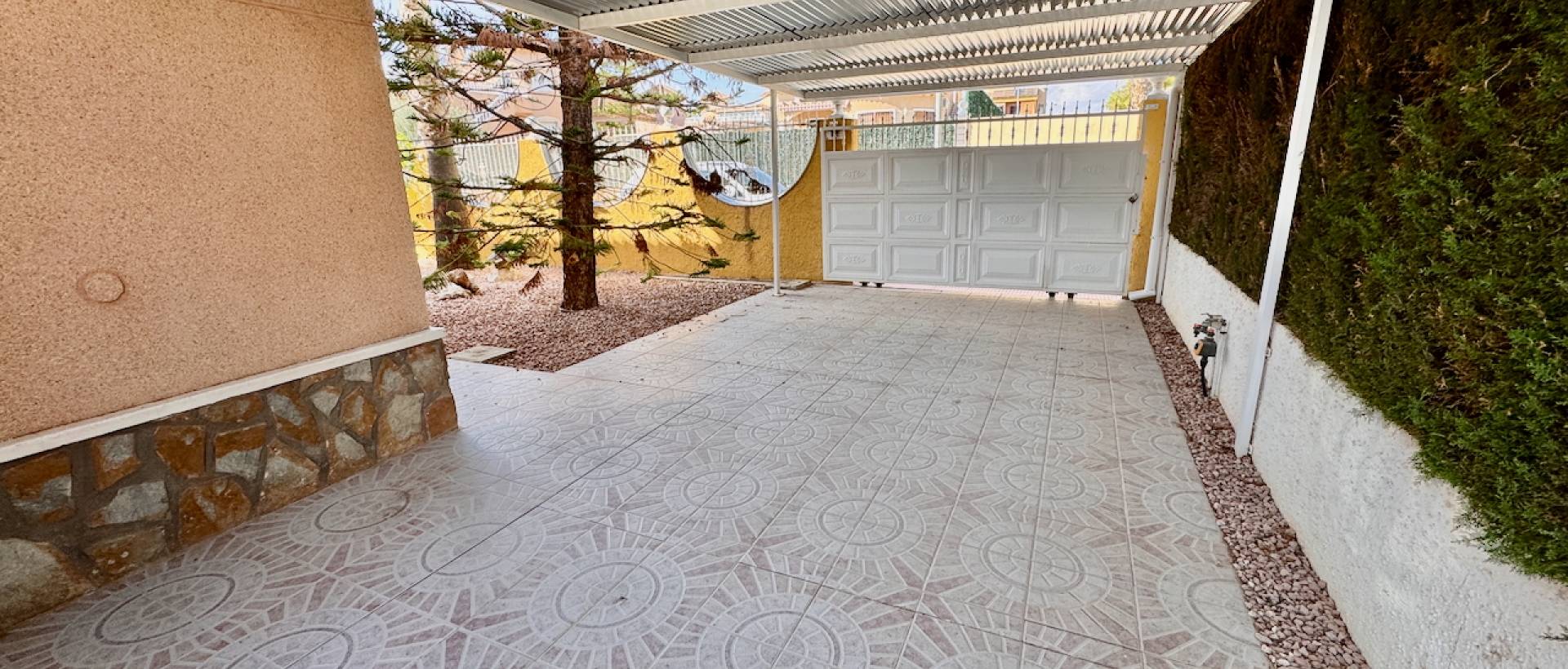 Resale - Villa - Benferri