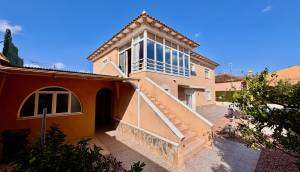 Resale - Villa - Benferri