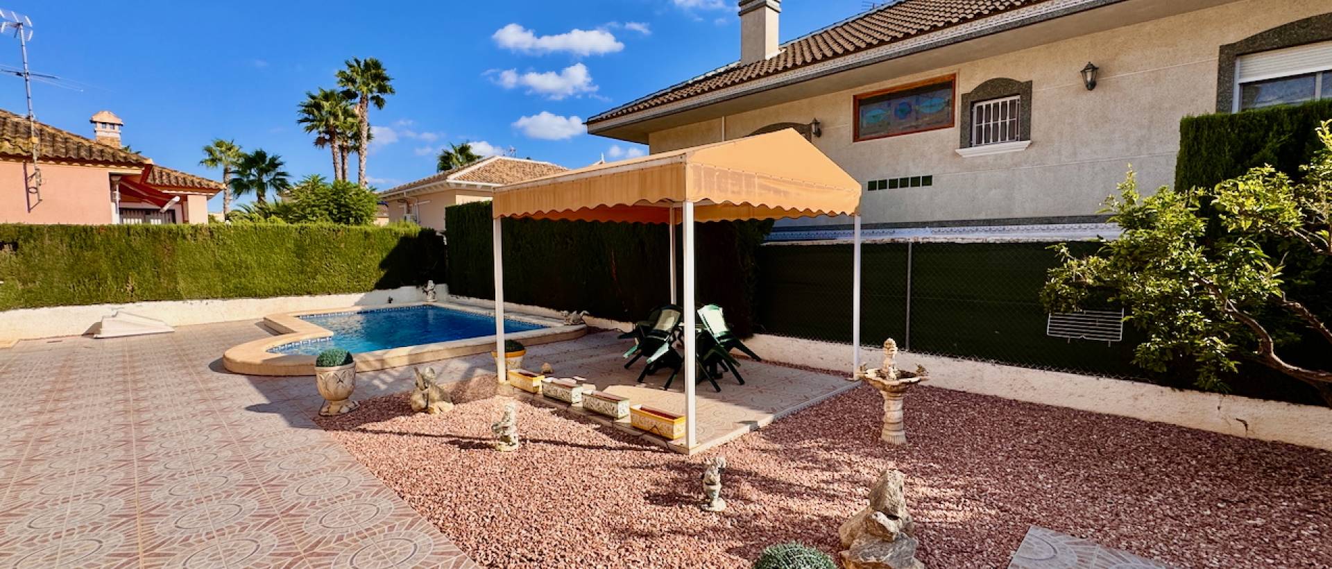 Resale - Villa - Benferri