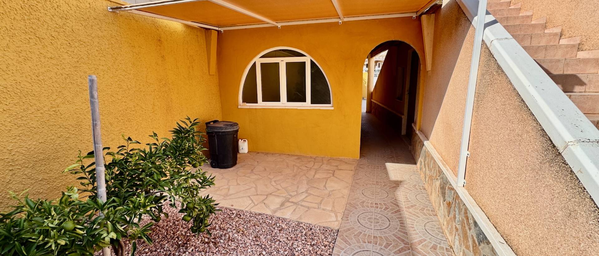 Resale - Villa - Benferri