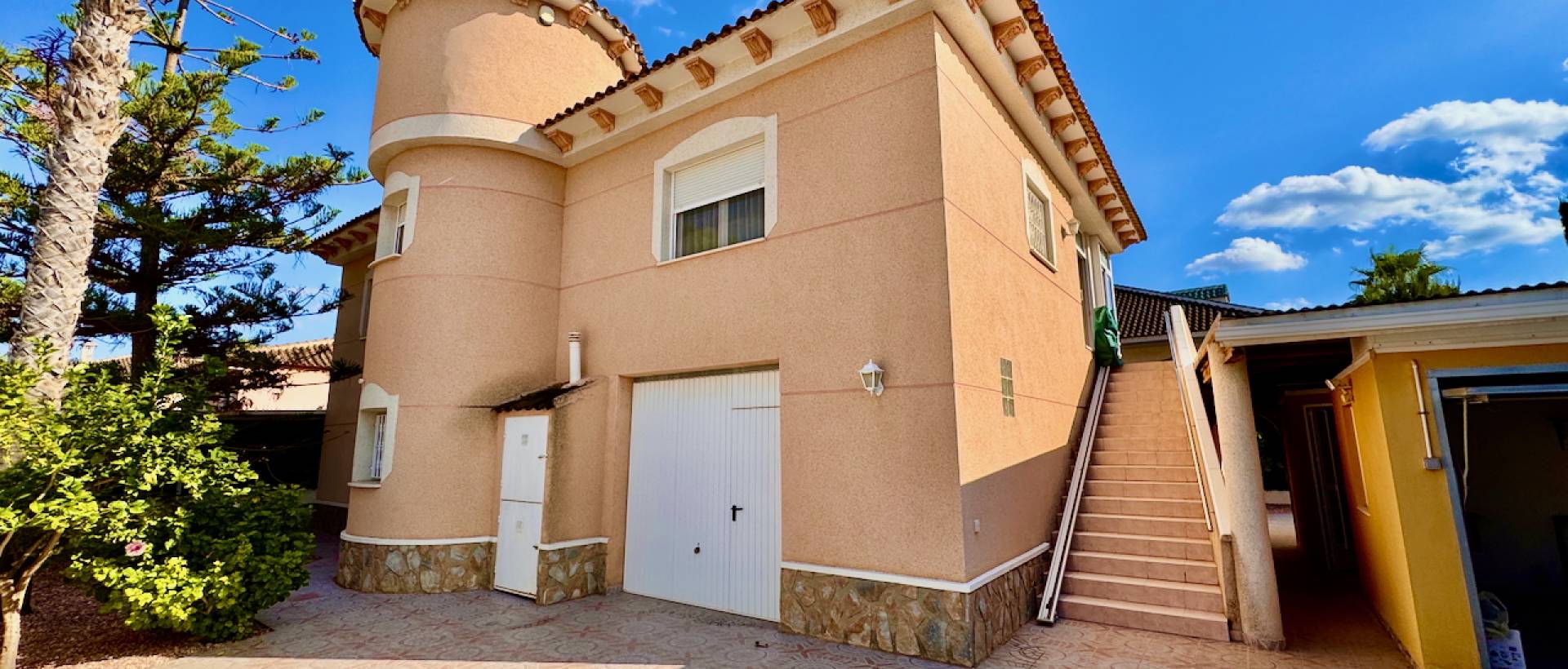 Resale - Villa - Benferri