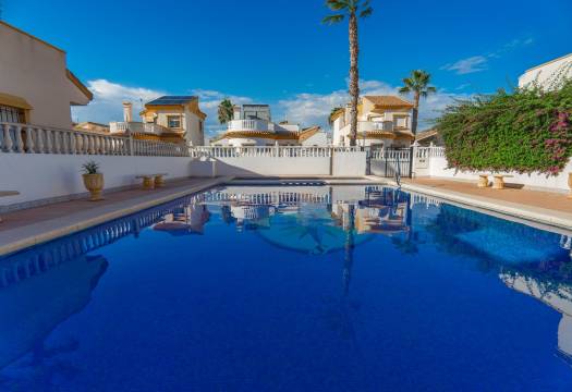 Resale - Villa - Guardamar del Segura - El Raso
