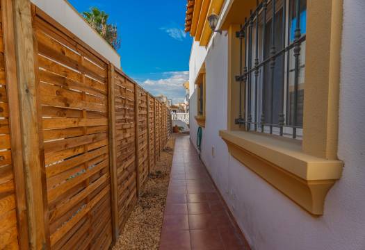 Resale - Villa - Guardamar del Segura - El Raso