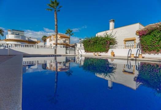 Resale - Villa - Guardamar del Segura - El Raso