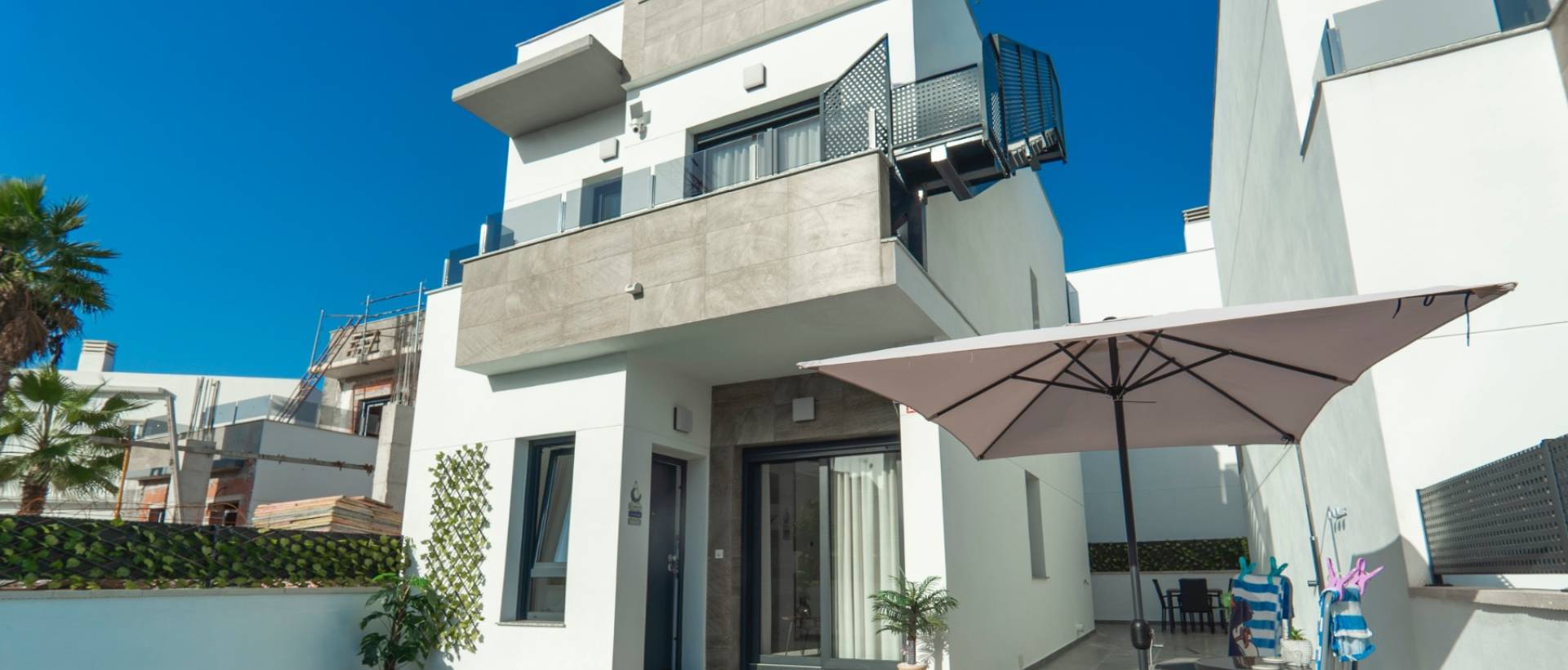 Reventa - Villa / Chalet - Torrevieja - La Florida